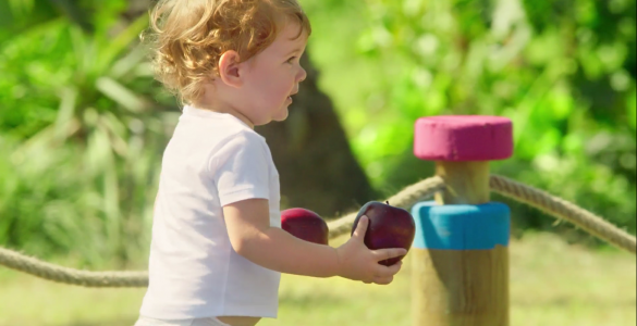 Bebekler Keşfediyor, Elma - MOLFIX - Türkiye'nin Reklamlar